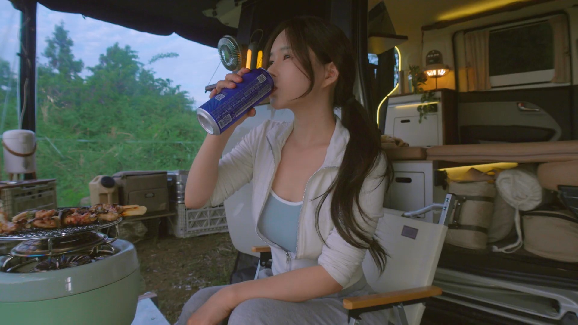 中俄界江乌苏里江明水期开渔 渔民喜获第一网鲜鱼